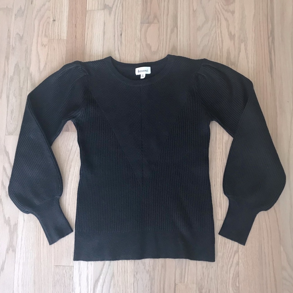 Beautiful black balloon sleeve sweater!